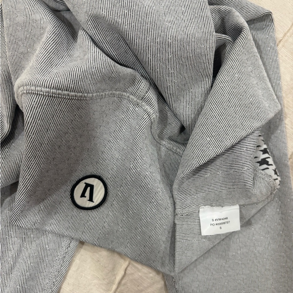 Vuori Women's Light Gray Striped Pullover Sweatshirt